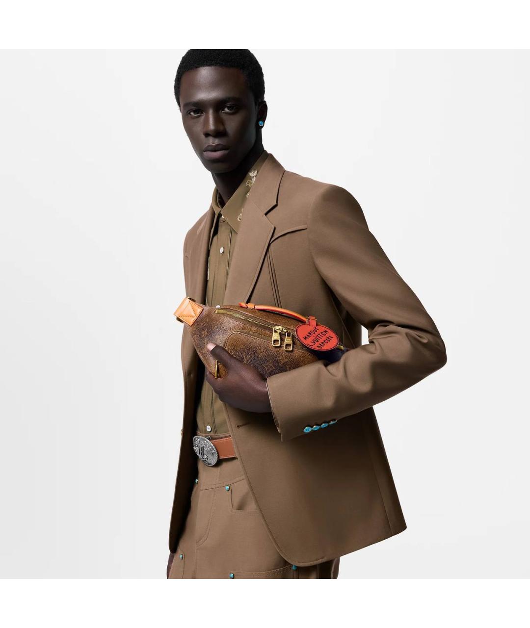 LOUIS VUITTON Коричневая поясная сумка, фото 3