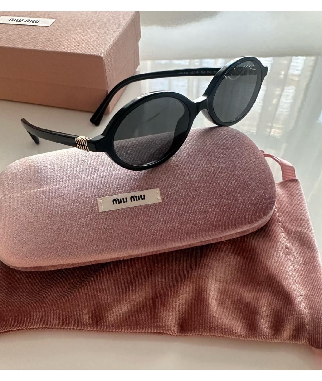 MIU MIU Черные пластиковые солнцезащитные очки, фото 2