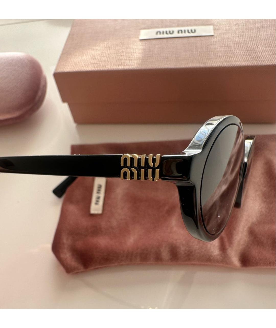 MIU MIU Черные пластиковые солнцезащитные очки, фото 3