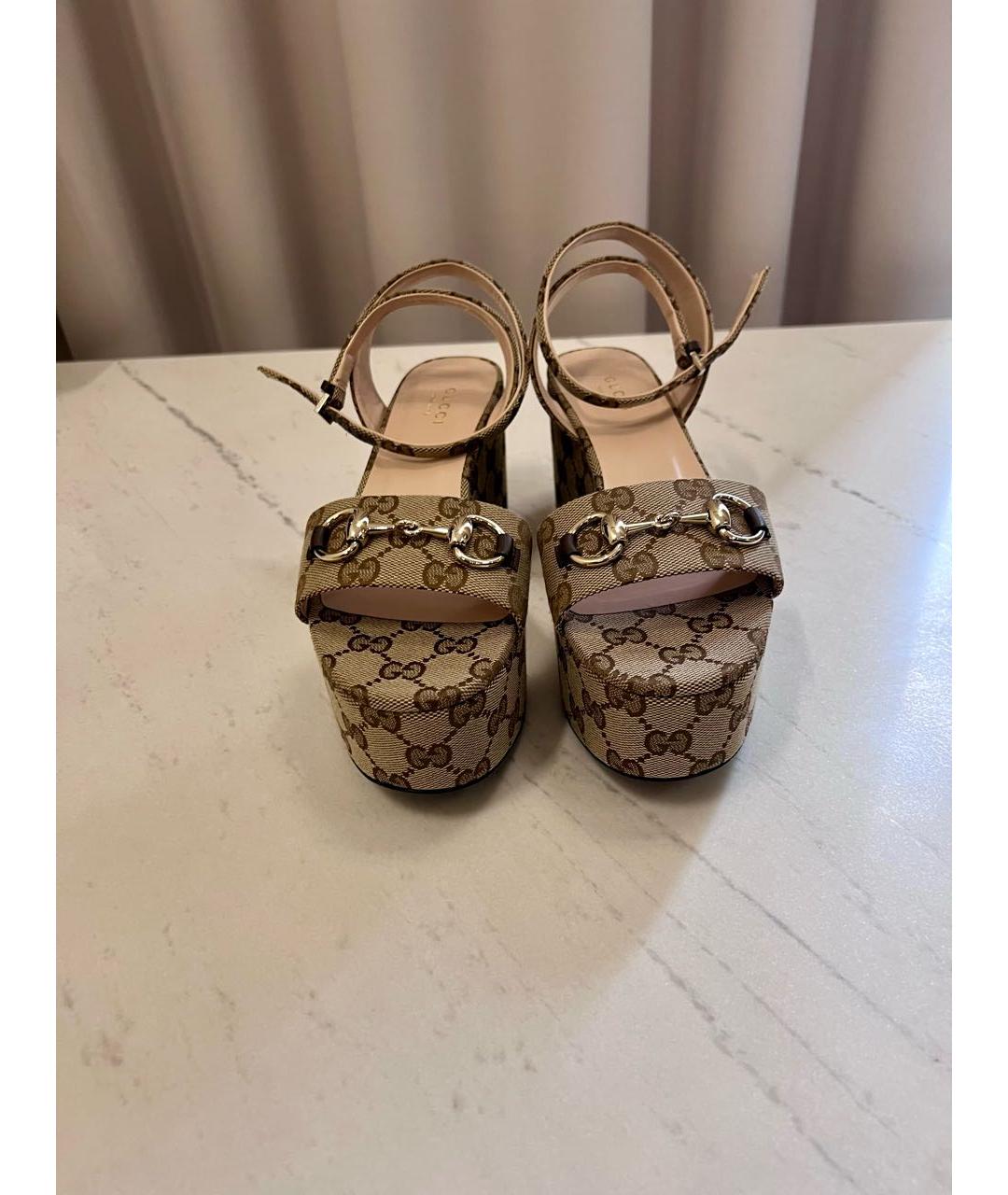 GUCCI Бежевые текстильные босоножки, фото 2
