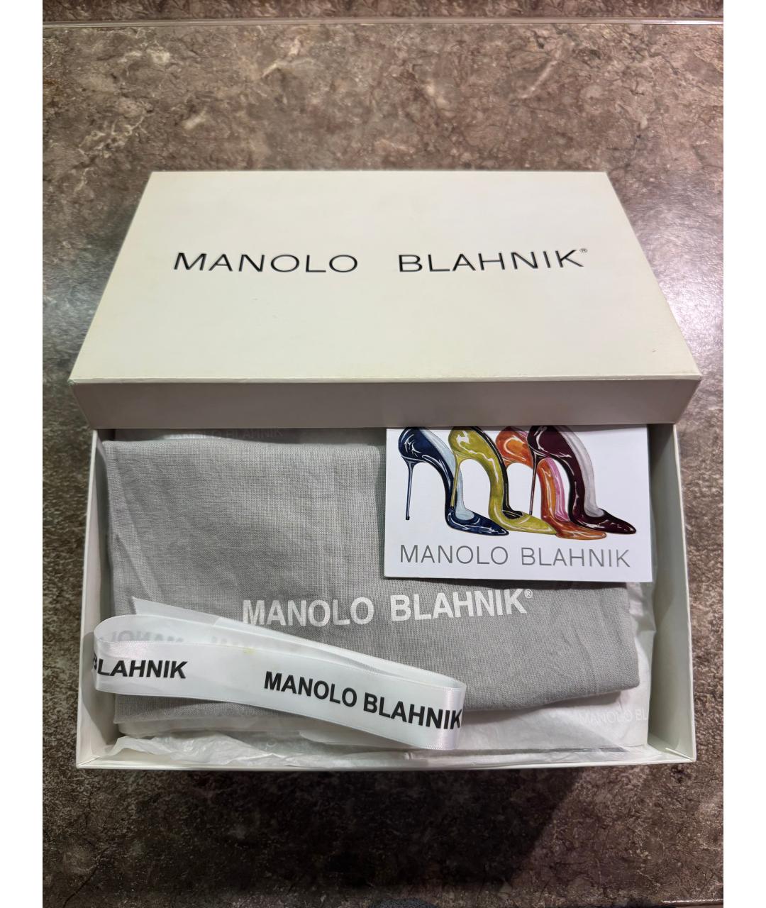 MANOLO BLAHNIK Бежевые туфли из лакированной кожи, фото 5