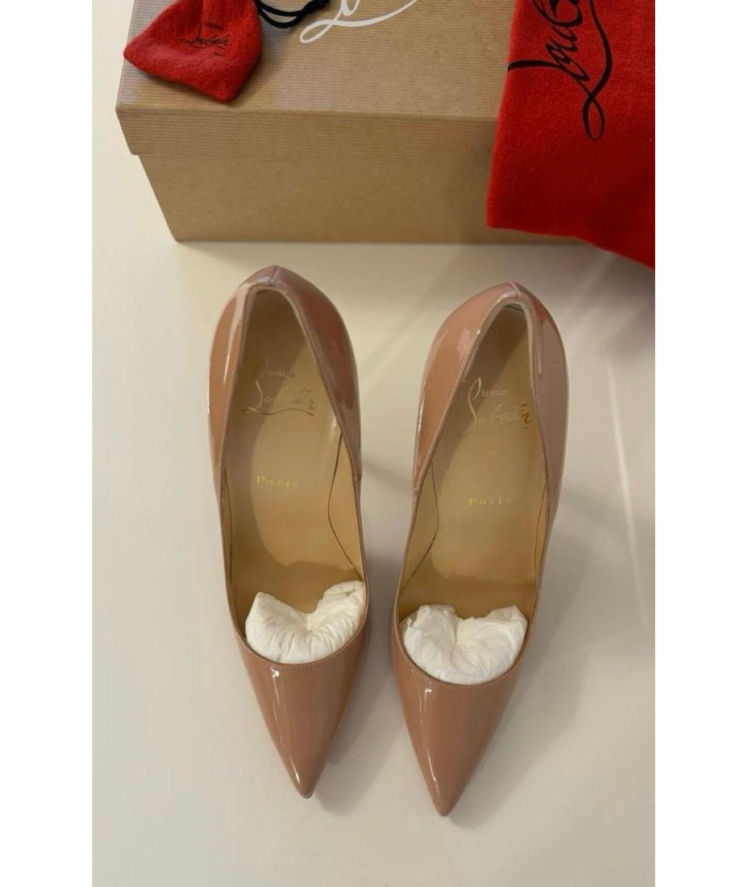 CHRISTIAN LOUBOUTIN Бежевые туфли из лакированной кожи, фото 5