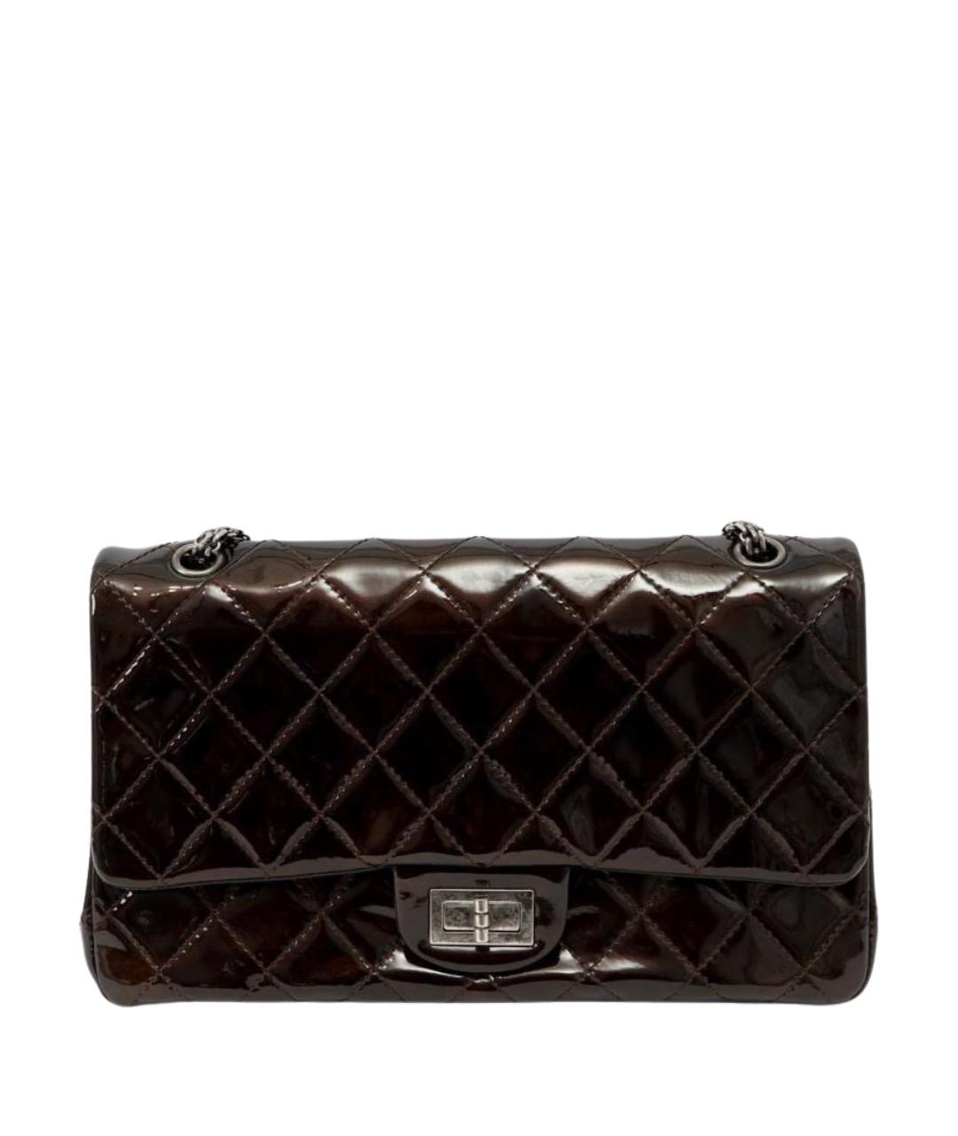 CHANEL Коричневая сумка через плечо из лакированной кожи, фото 1