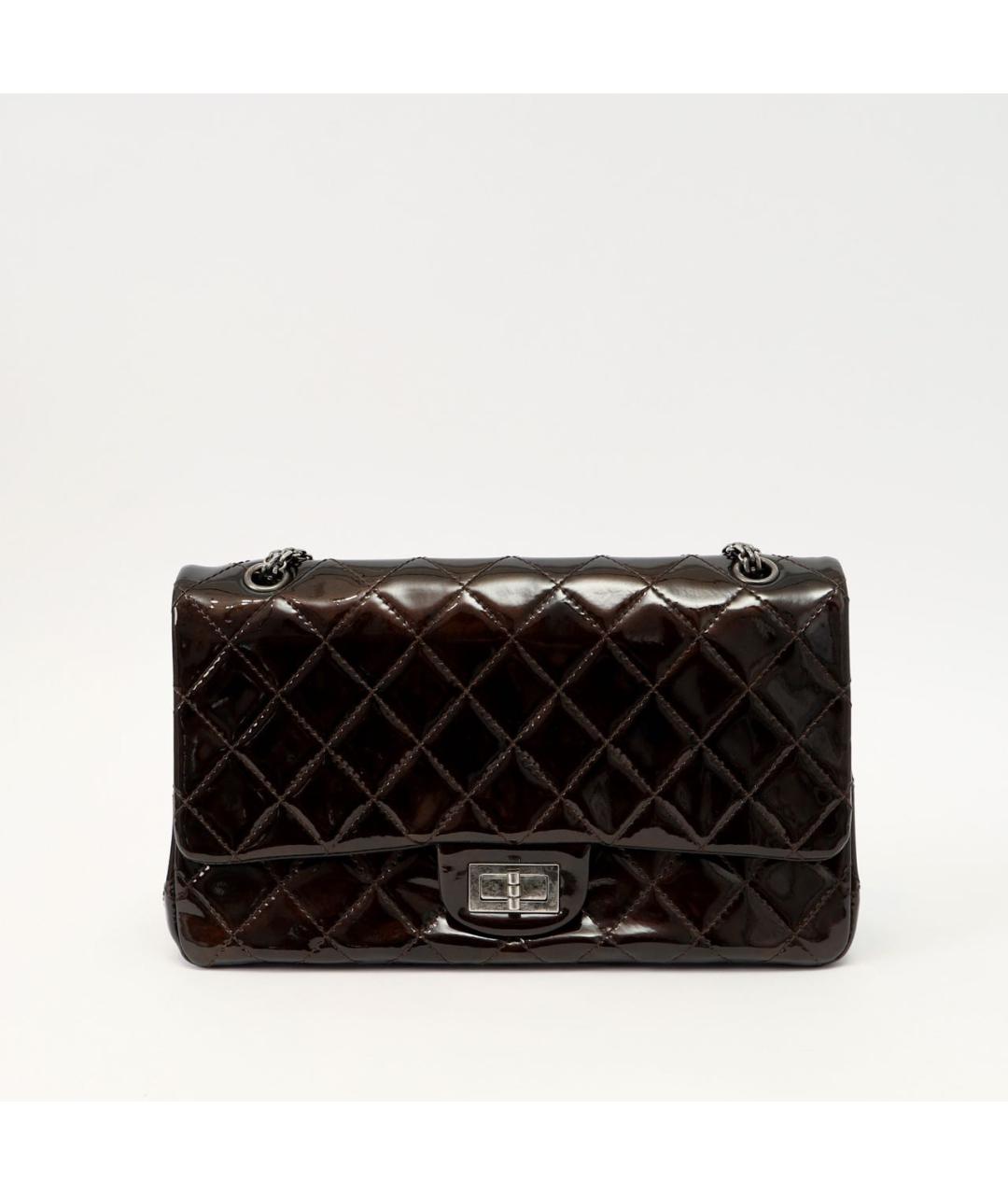 CHANEL Коричневая сумка через плечо из лакированной кожи, фото 9