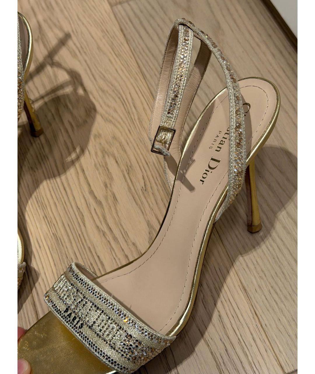CHRISTIAN DIOR Золотые босоножки, фото 3