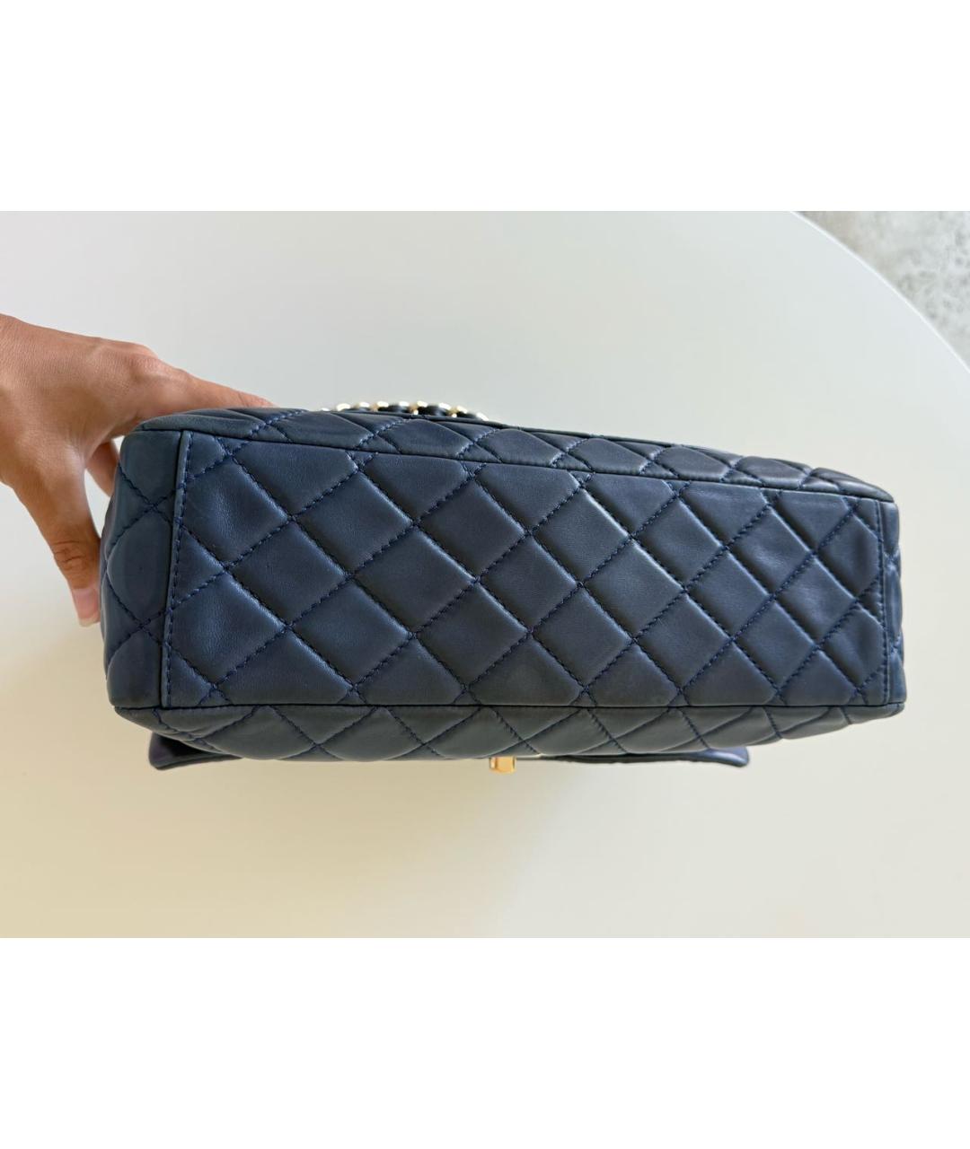 CHANEL Темно-синяя кожаная сумка через плечо, фото 7