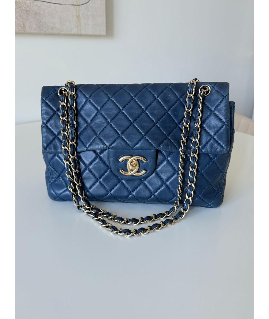 CHANEL Темно-синяя кожаная сумка через плечо, фото 3