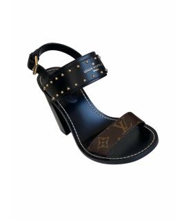 LOUIS VUITTON Босоножки
