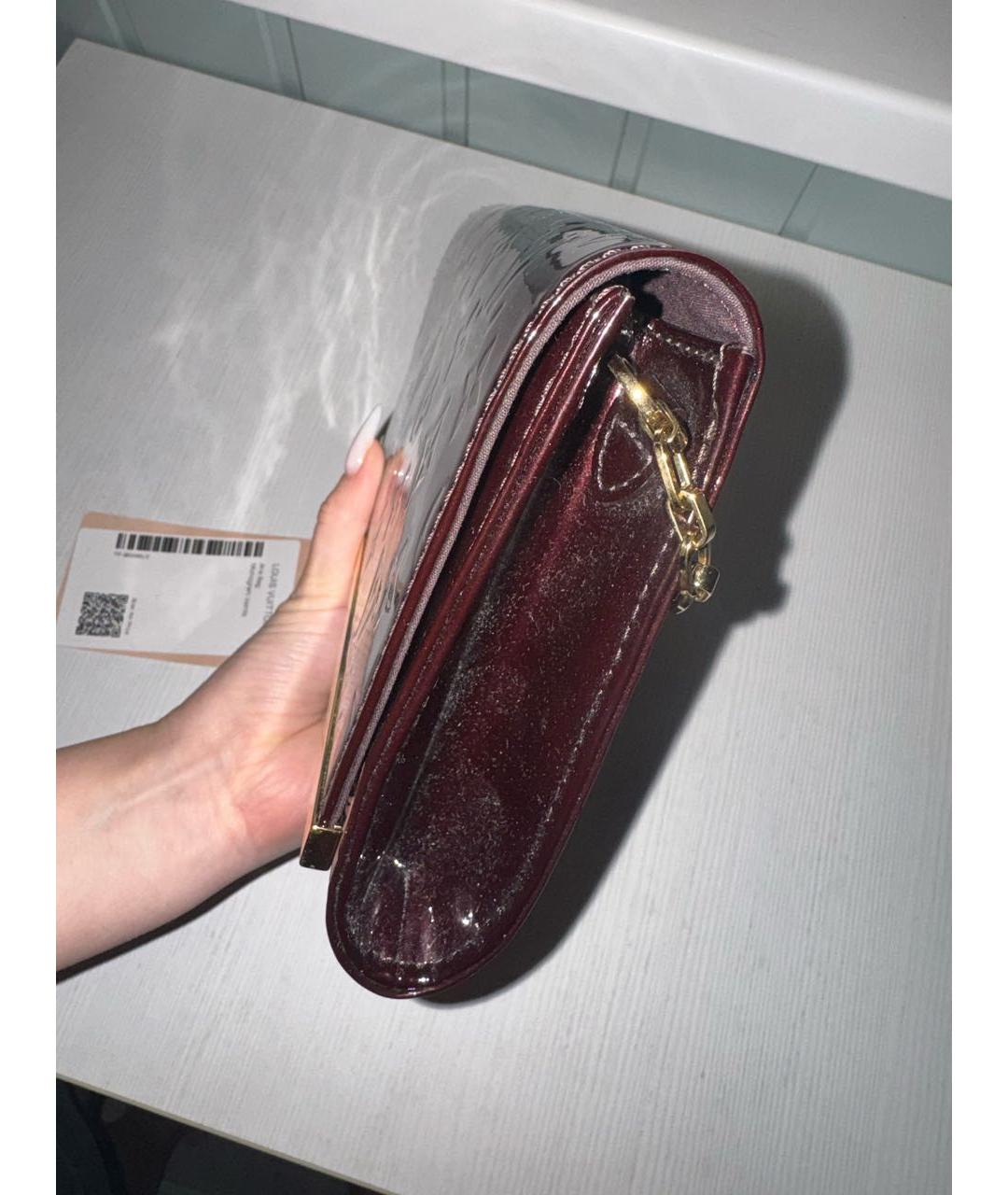 LOUIS VUITTON Бордовая сумка через плечо из лакированной кожи, фото 4