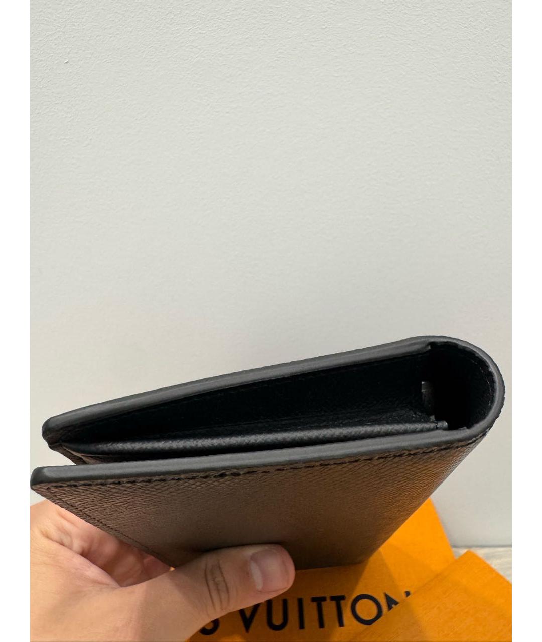 LOUIS VUITTON Черный кожаный кошелек, фото 4