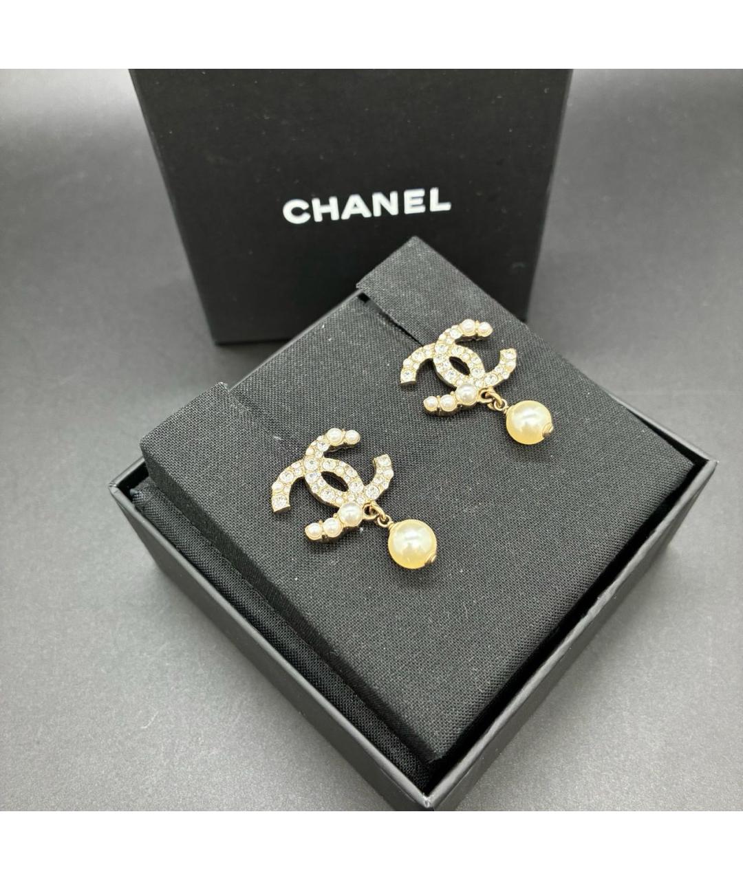 CHANEL Белые металлические серьги, фото 4