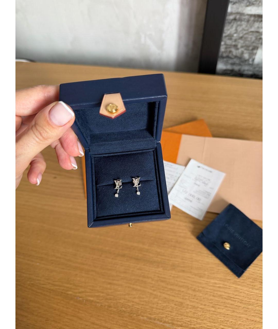 LOUIS VUITTON Белые серьги из белого золота, фото 4