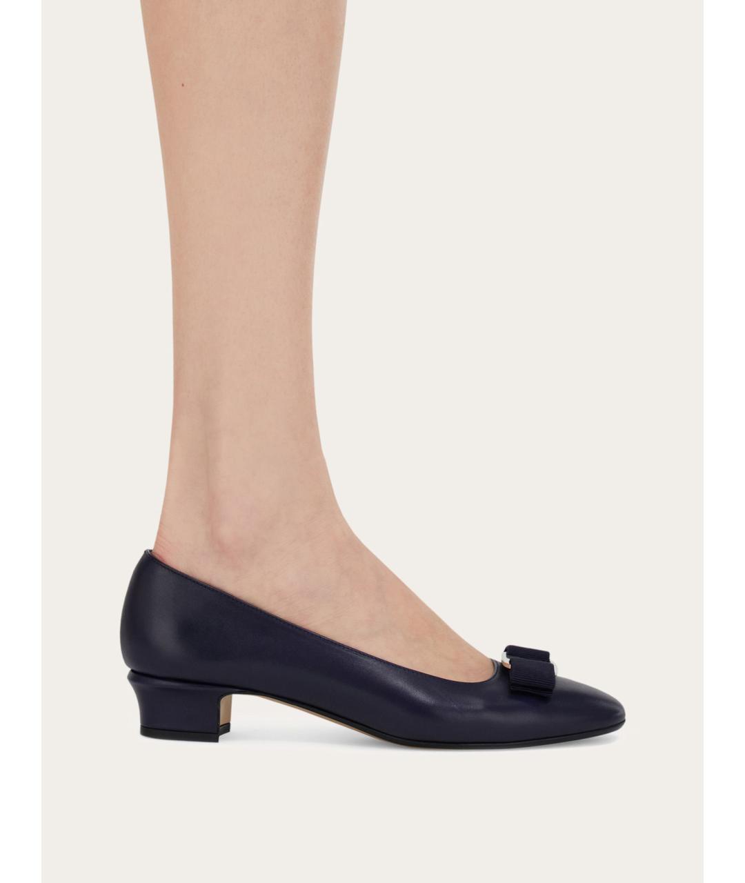 FERRAGAMO Темно-синие кожаные туфли, фото 2