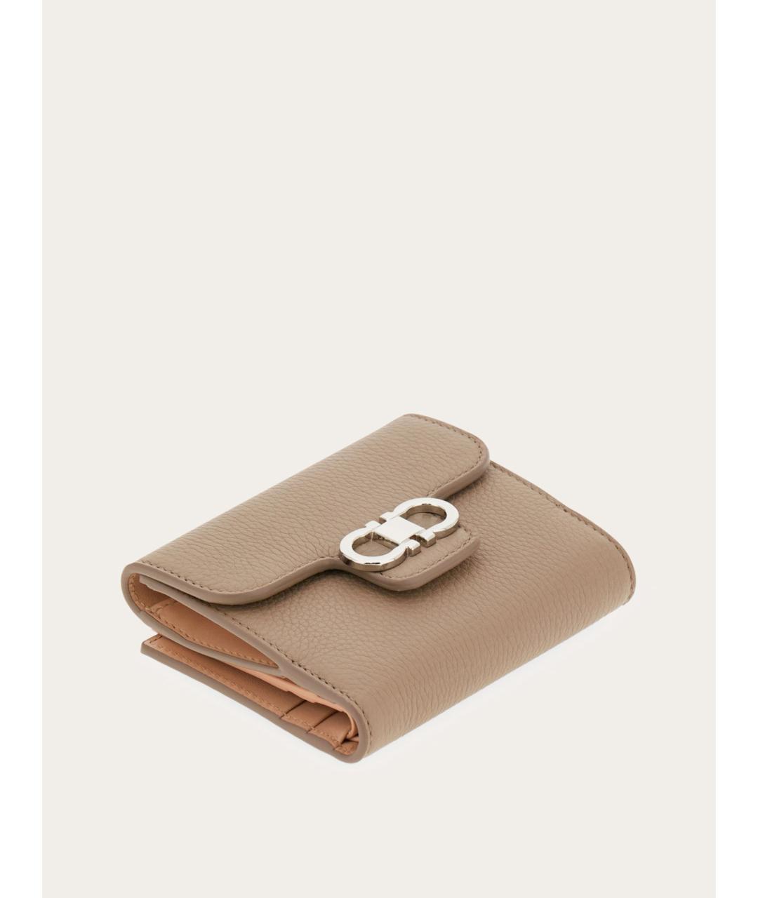 FERRAGAMO Бежевый кожаный кошелек, фото 2