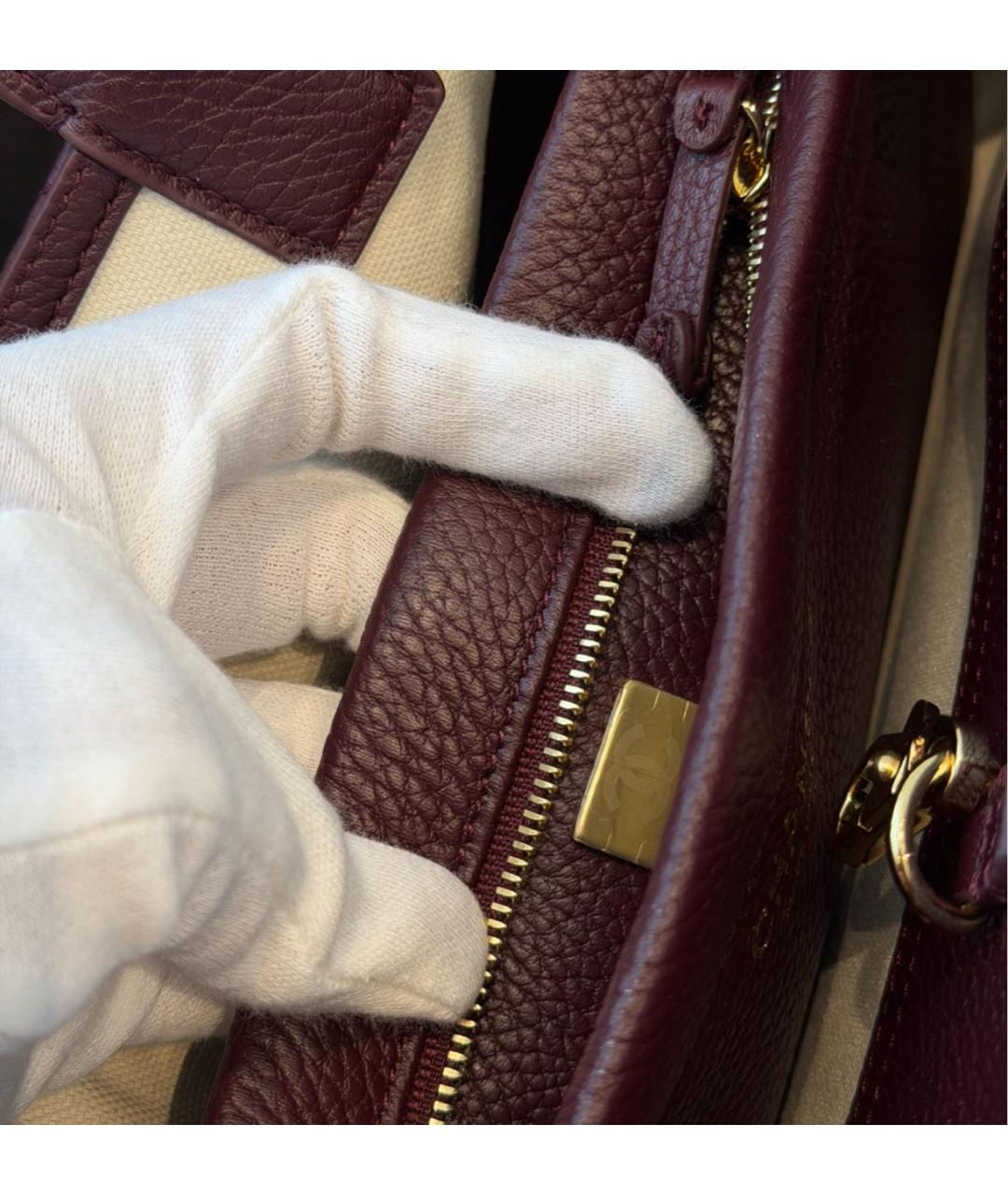 CHANEL Бордовая кожаная сумка с короткими ручками, фото 6