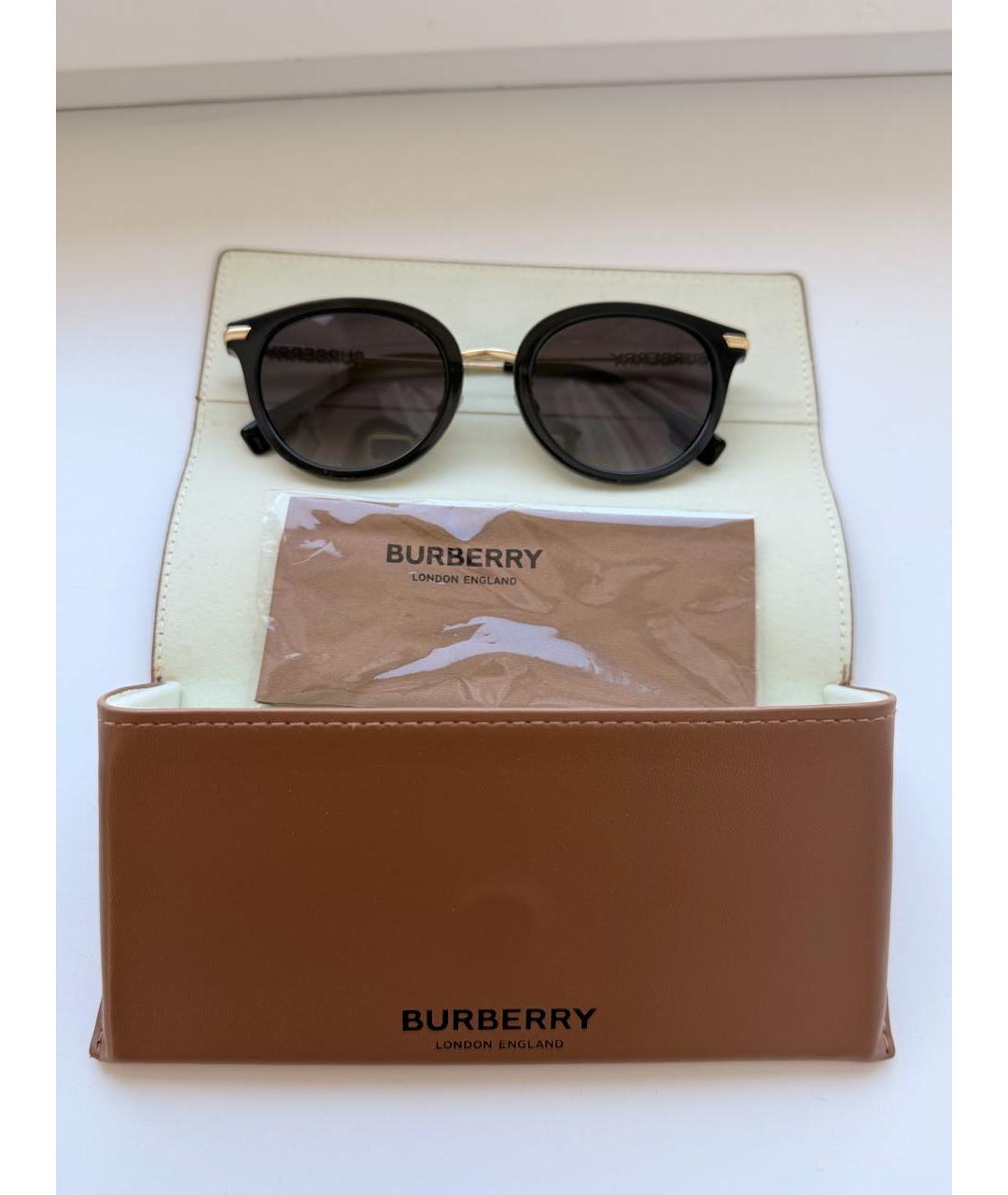BURBERRY Черные пластиковые солнцезащитные очки, фото 4