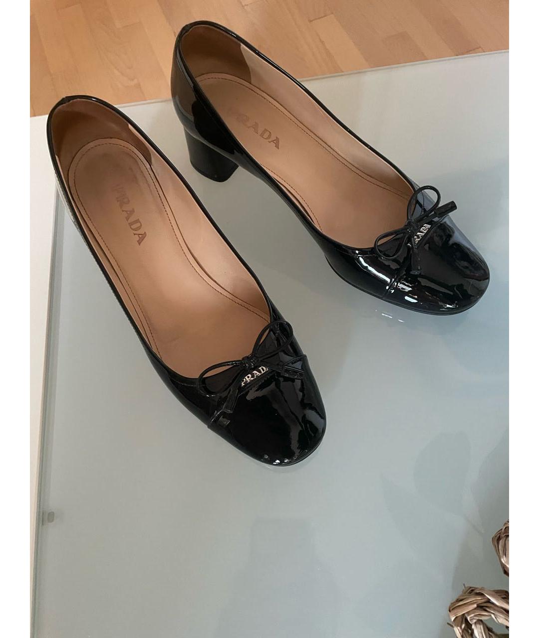 PRADA Черные туфли из лакированной кожи, фото 2