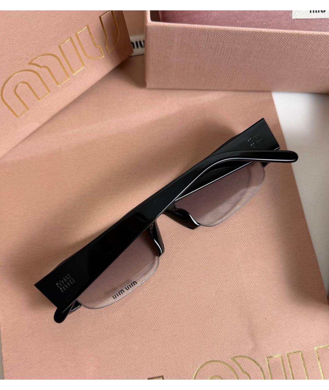 MIU MIU Черные пластиковые солнцезащитные очки, фото 4