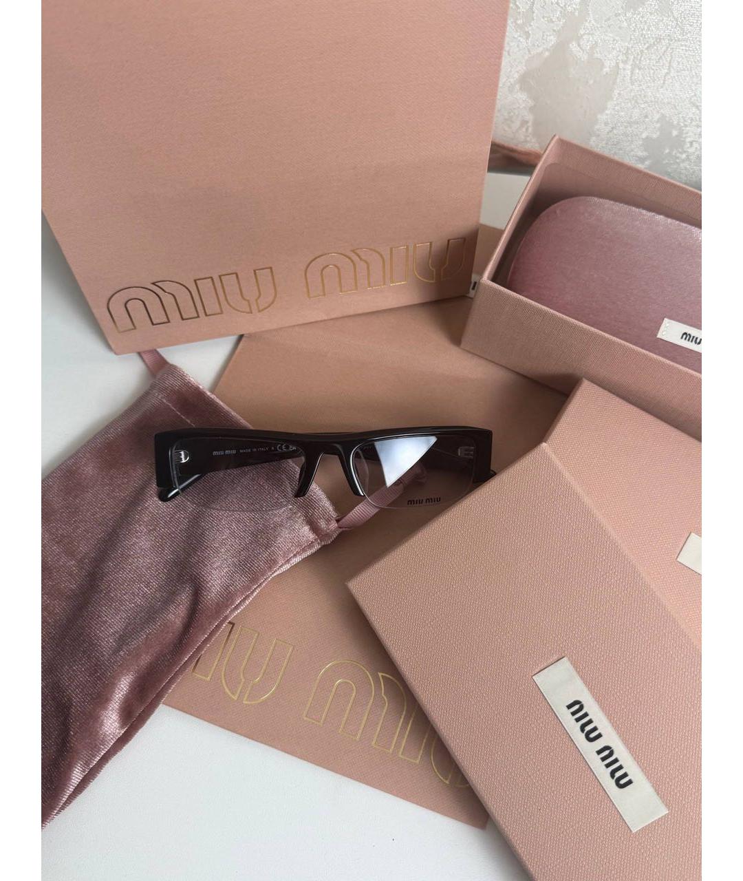 MIU MIU Черные пластиковые солнцезащитные очки, фото 2