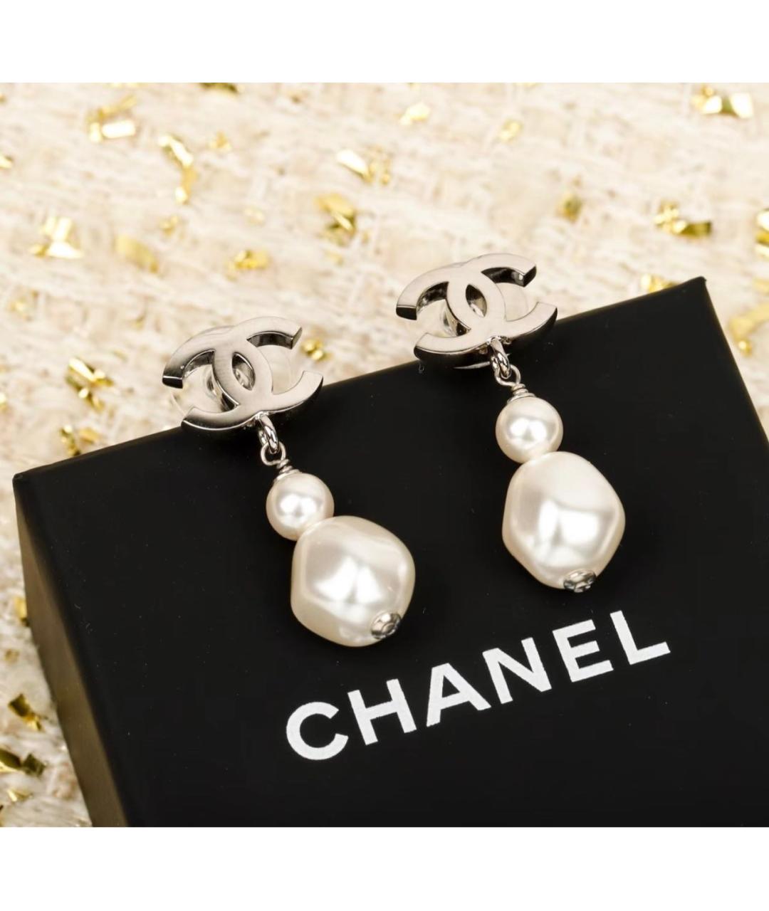 CHANEL Бежевые серьги, фото 2