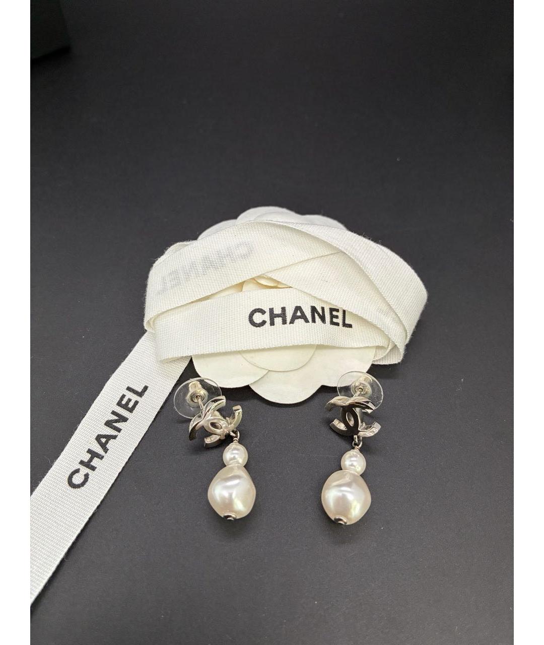 CHANEL Бежевые серьги, фото 5