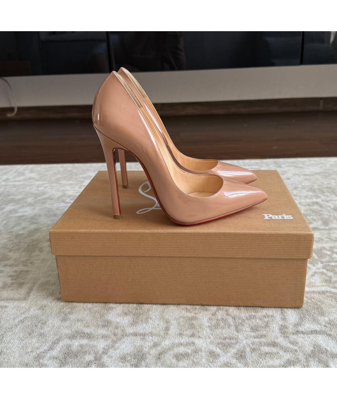CHRISTIAN LOUBOUTIN Бежевые туфли из лакированной кожи, фото 5