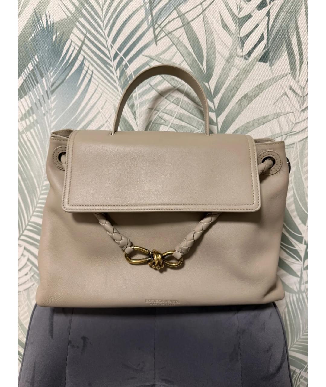 BOTTEGA VENETA Бежевая кожаная сумка с короткими ручками, фото 2