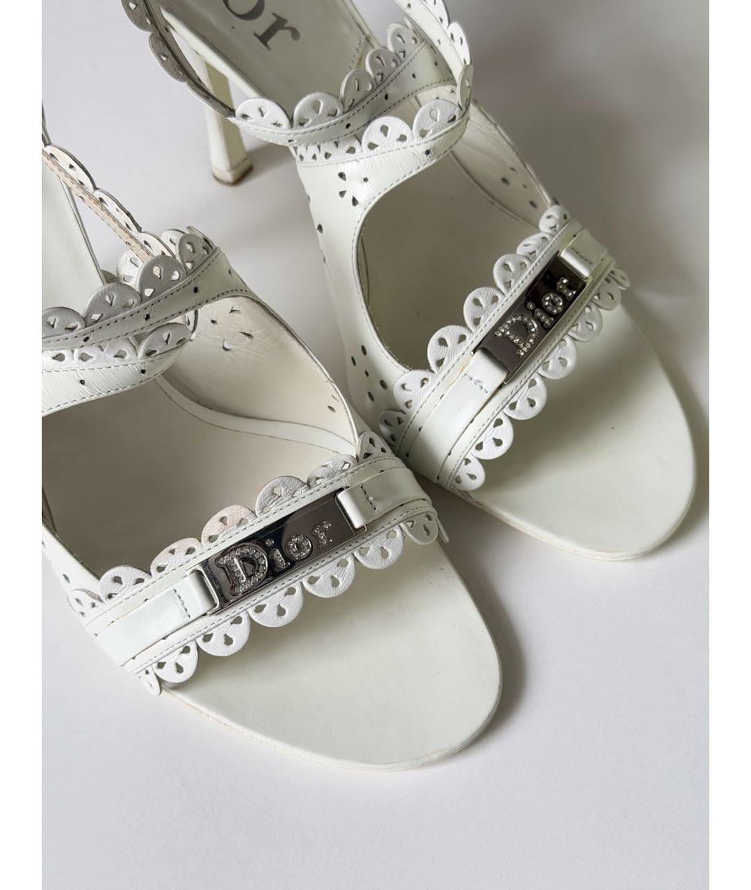 CHRISTIAN DIOR Белые кожаные босоножки, фото 5