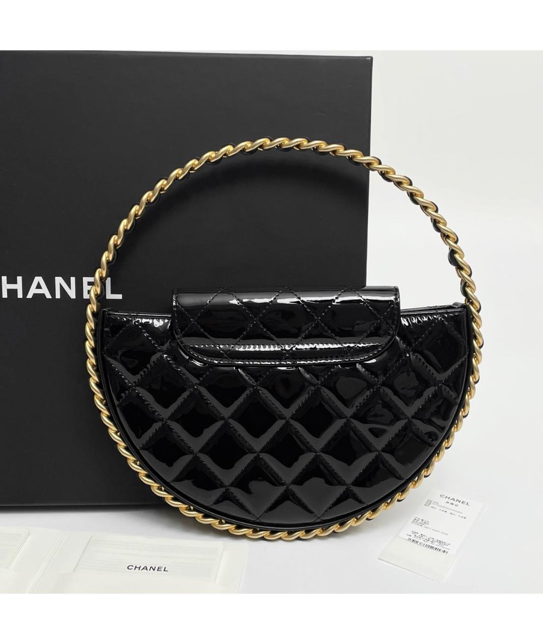 CHANEL Черная сумка с короткими ручками из лакированной кожи, фото 2