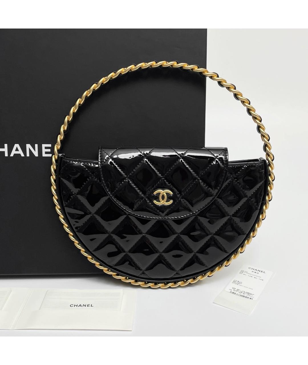 CHANEL Черная сумка с короткими ручками из лакированной кожи, фото 9