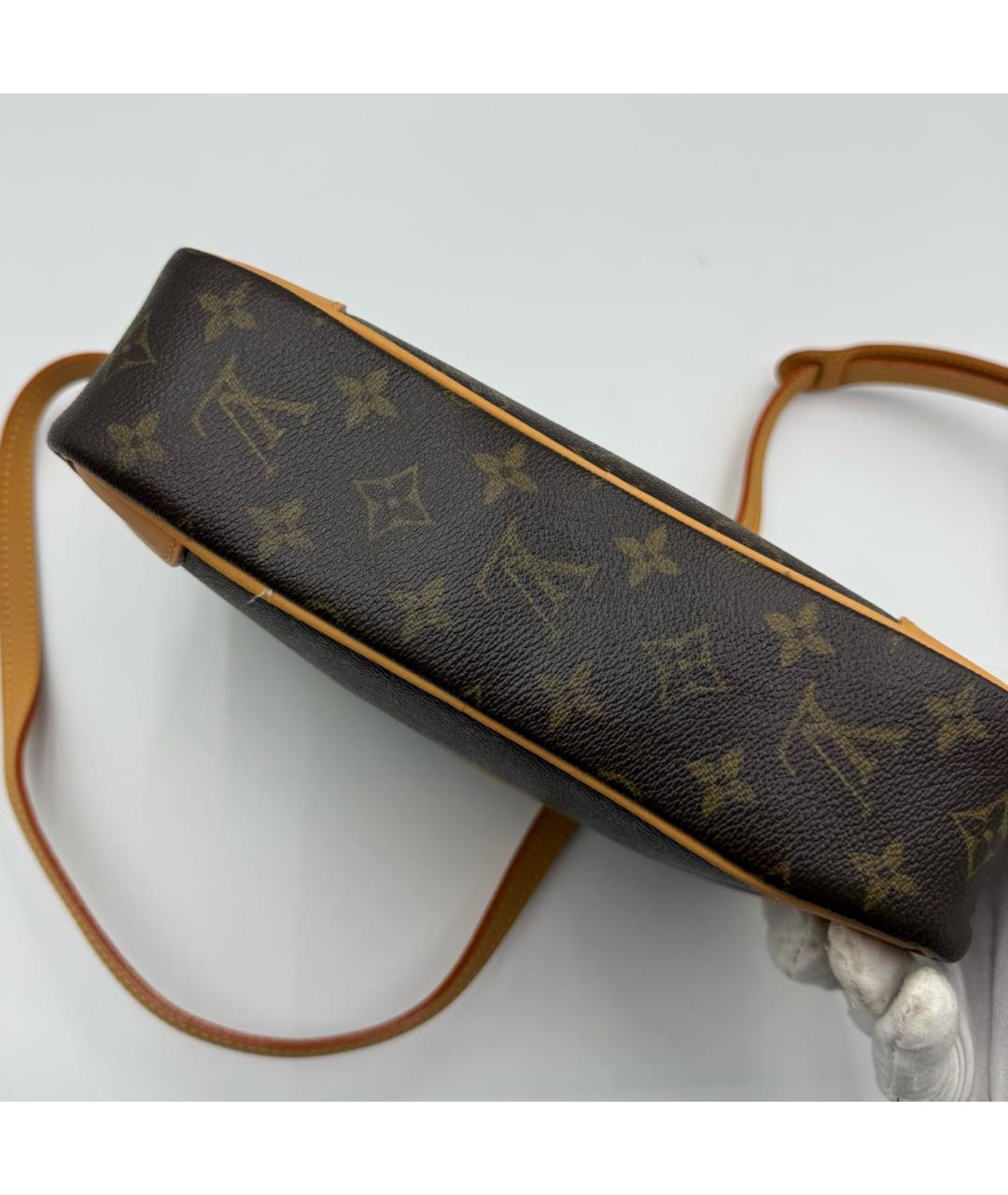 LOUIS VUITTON Кожаная поясная сумка, фото 6