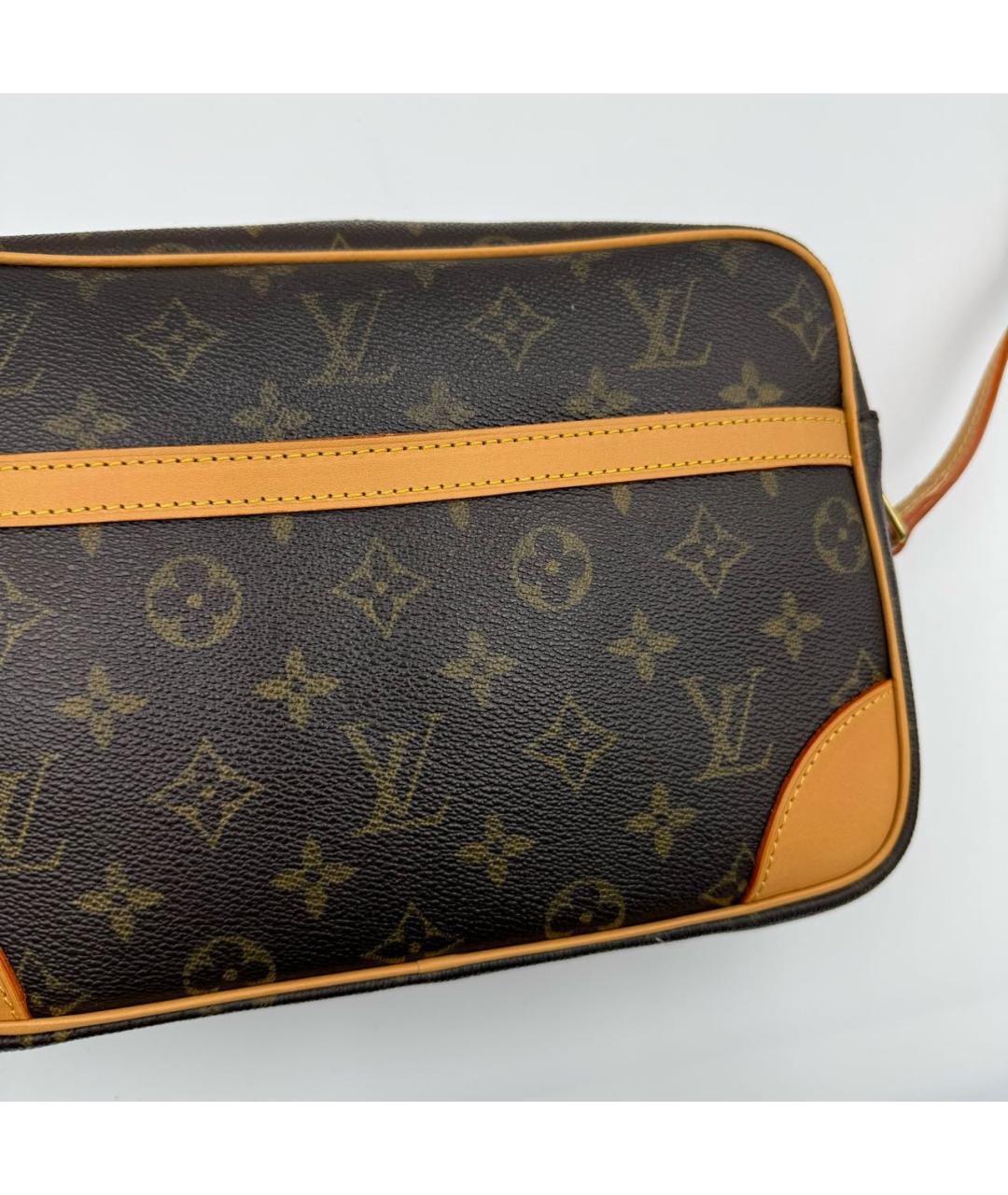 LOUIS VUITTON Кожаная поясная сумка, фото 2