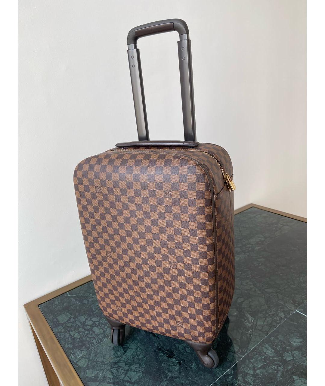 LOUIS VUITTON Коричневый чемодан, фото 7