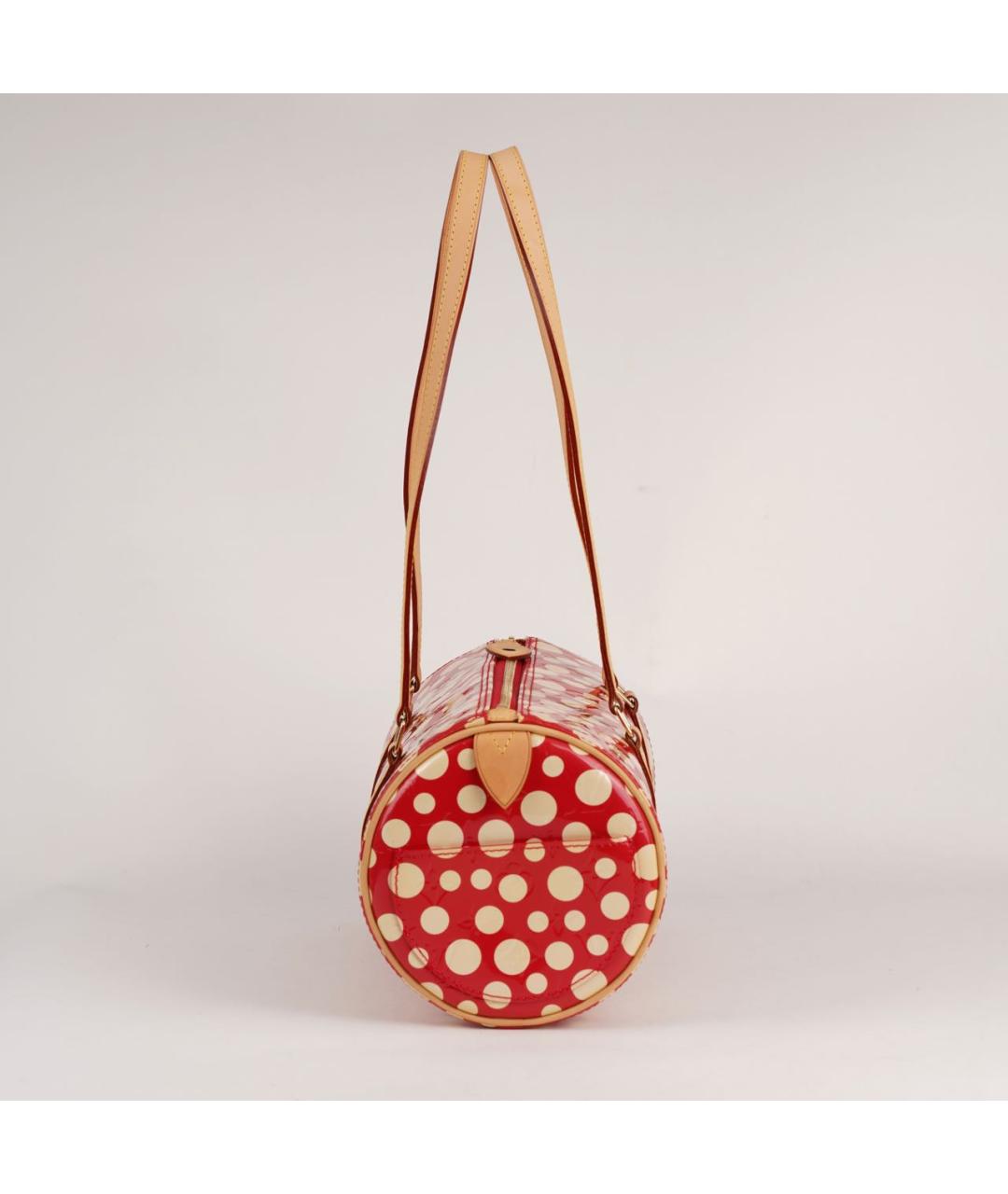 LOUIS VUITTON Красная сумка с короткими ручками из лакированной кожи, фото 5