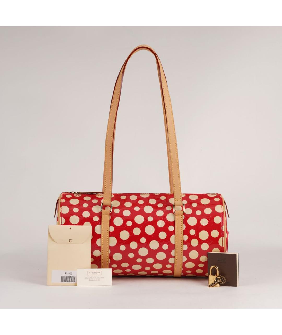 LOUIS VUITTON Красная сумка с короткими ручками из лакированной кожи, фото 2