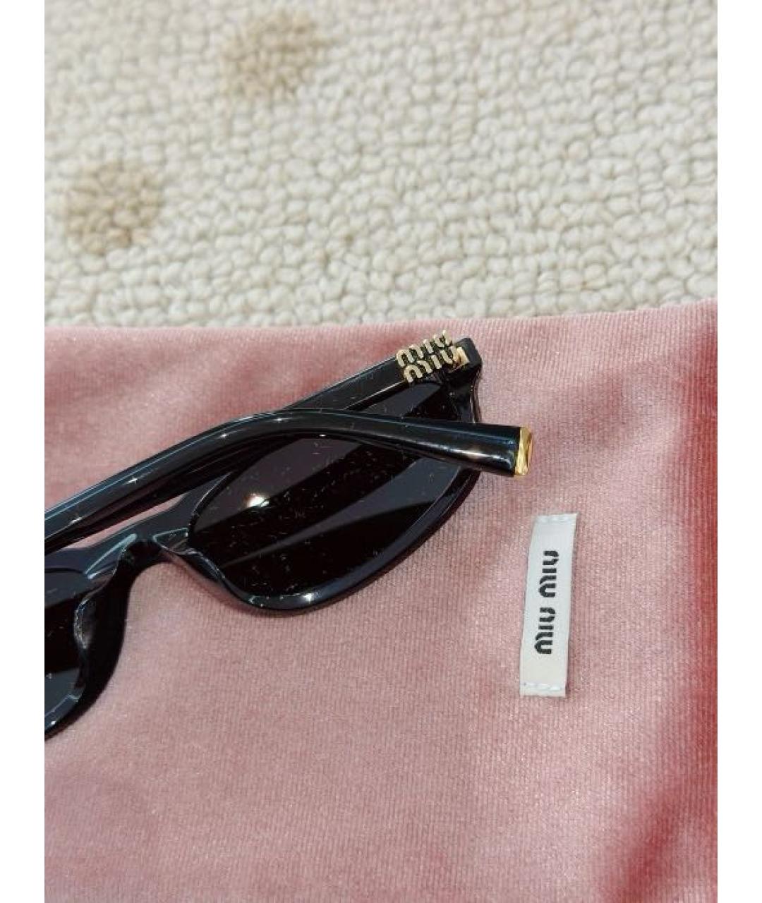 MIU MIU Черные пластиковые солнцезащитные очки, фото 4