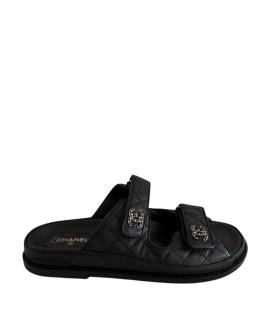 CHANEL Шлепанцы