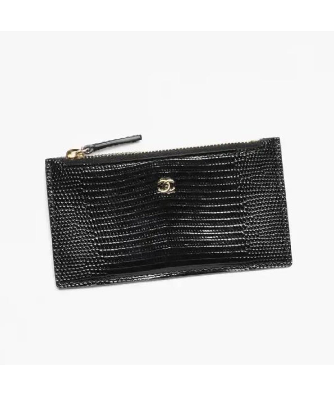 CHANEL Черный кошелек из лакированной кожи, фото 6