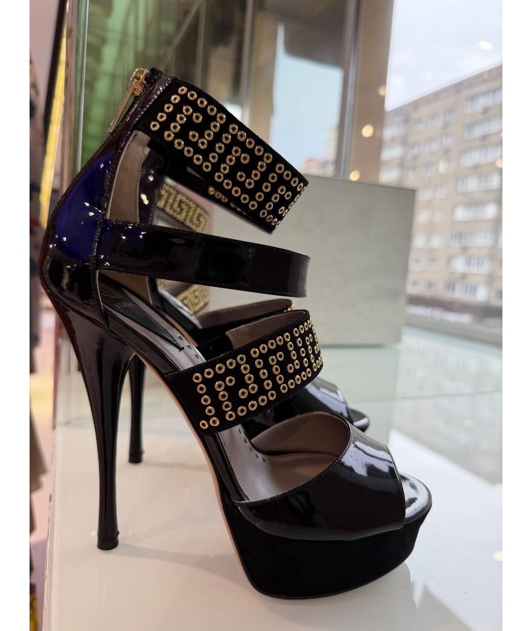 VERSACE Черные босоножки из лакированной кожи, фото 4