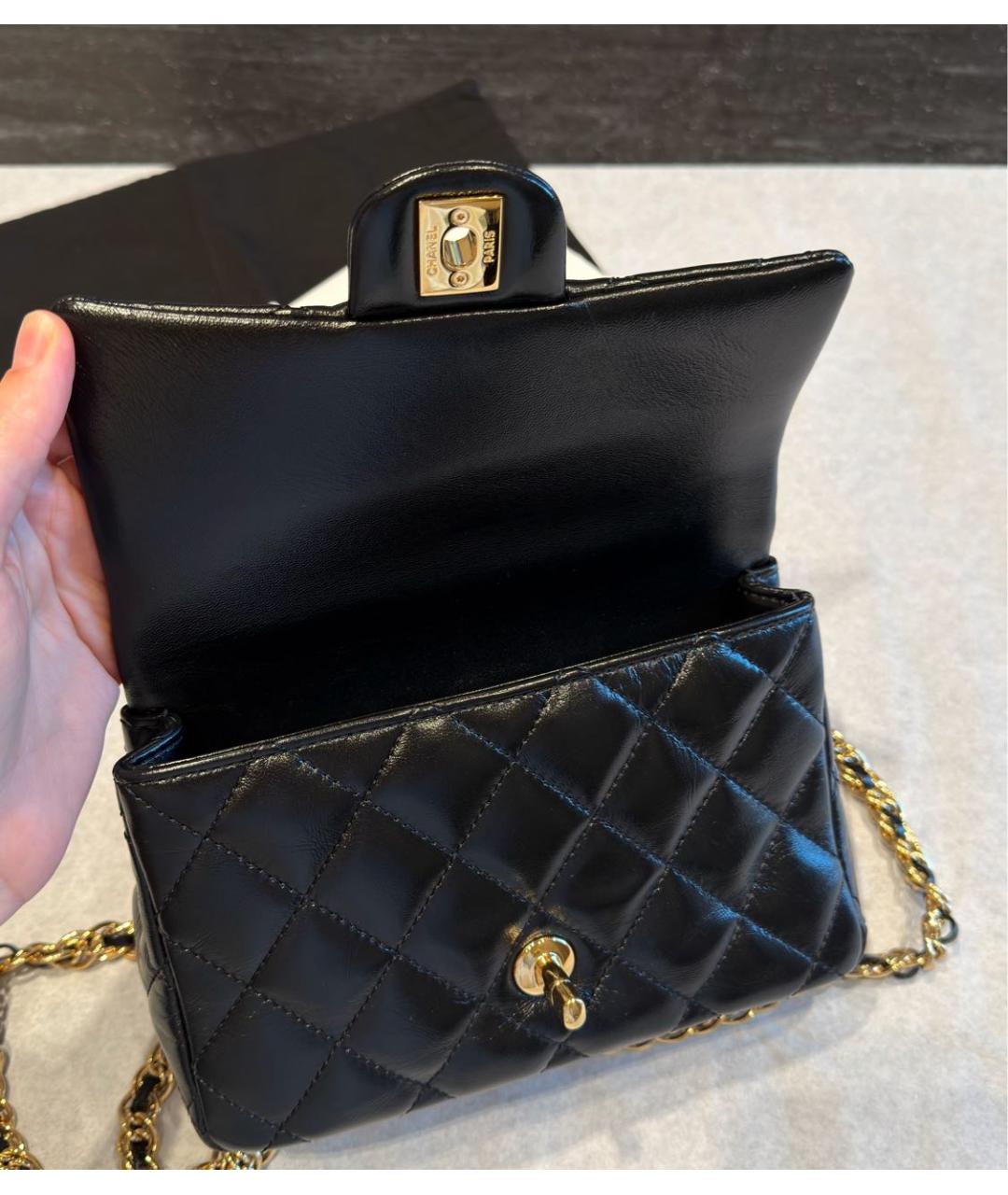 CHANEL Черная кожаная сумка с короткими ручками, фото 4