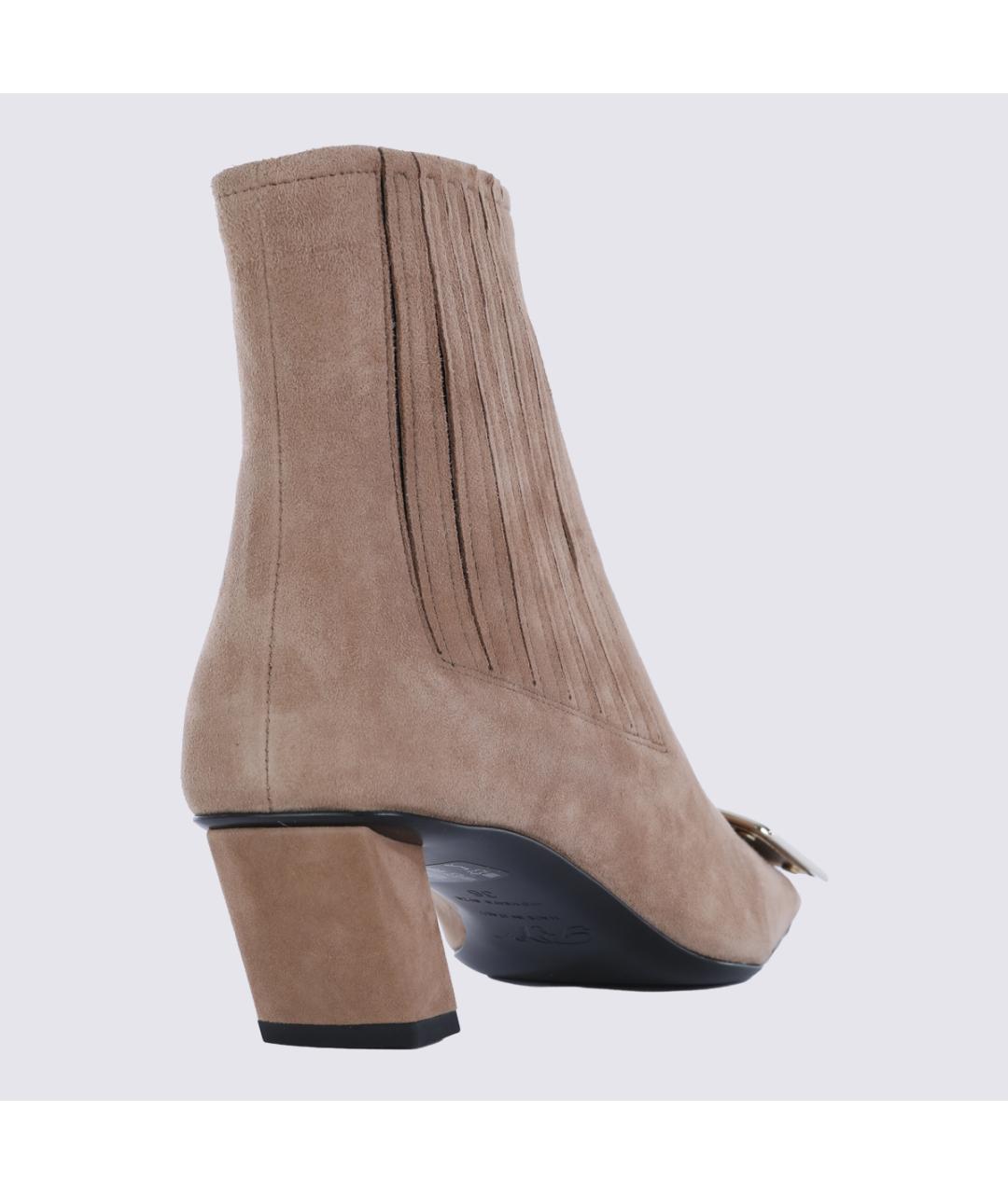 ROGER VIVIER Бежевые замшевые ботильоны, фото 5