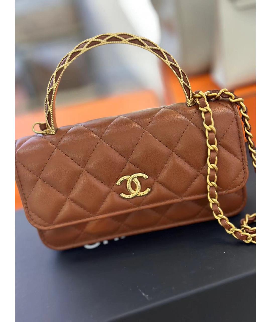 CHANEL Коричневая кожаная сумка с короткими ручками, фото 2