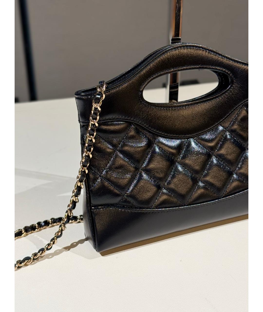 CHANEL Черная кожаная сумка с короткими ручками, фото 5