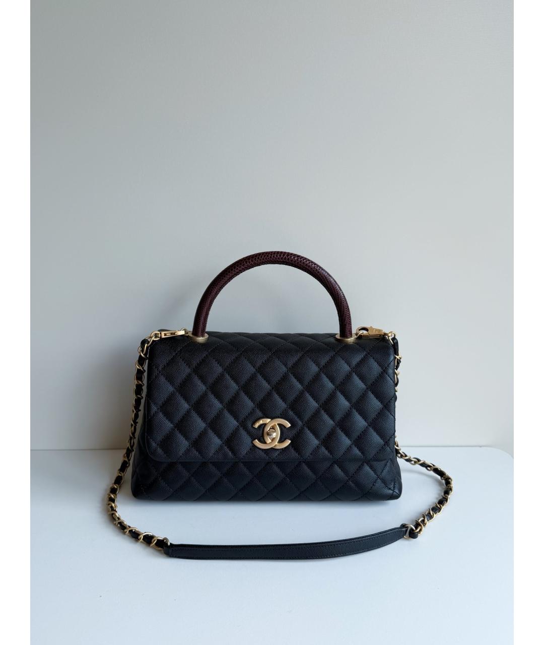 CHANEL Черная кожаная сумка с короткими ручками, фото 4