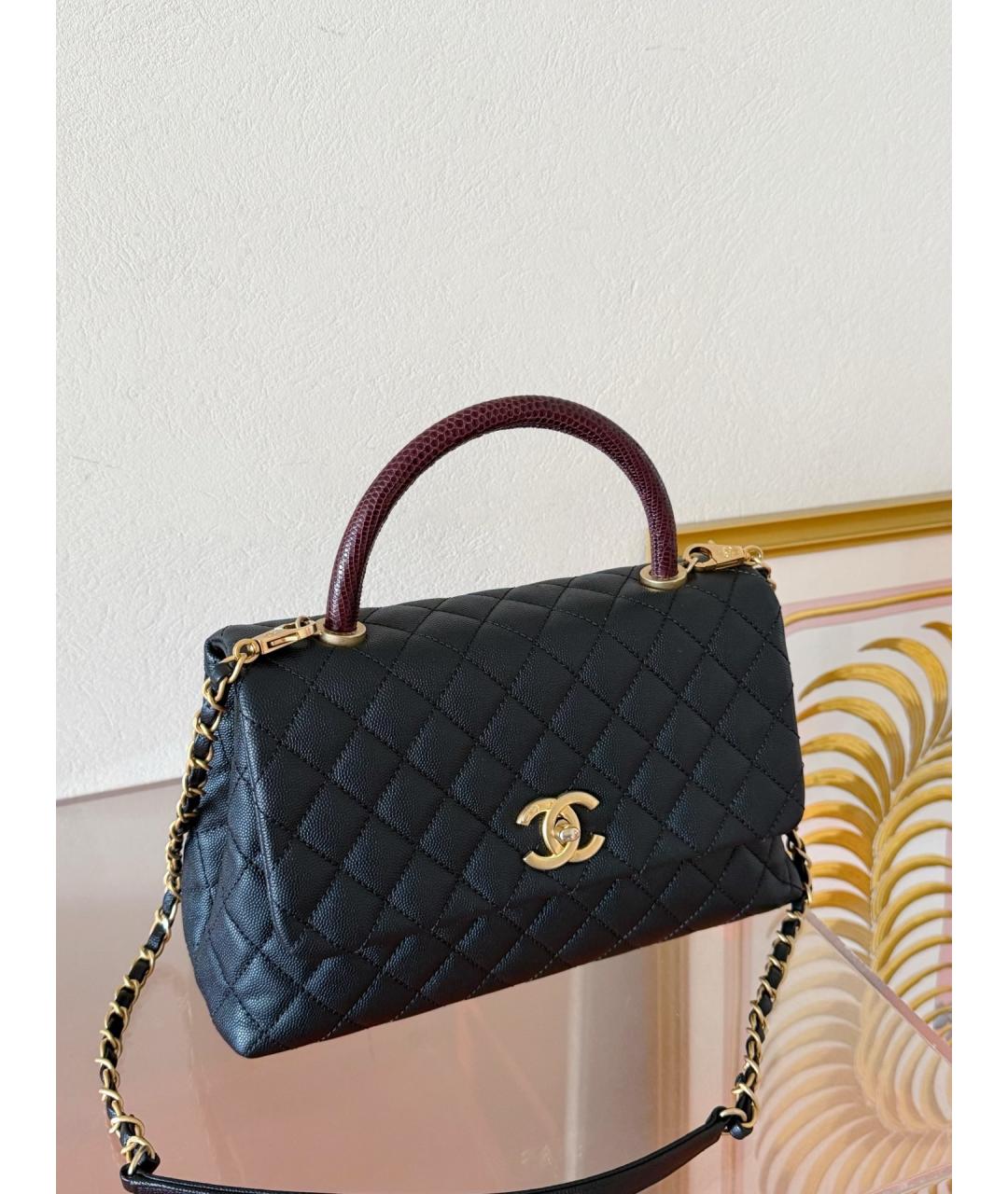 CHANEL Черная кожаная сумка с короткими ручками, фото 3