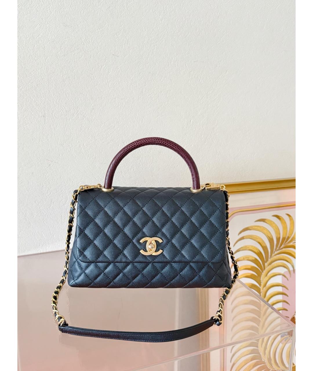 CHANEL Черная кожаная сумка с короткими ручками, фото 6