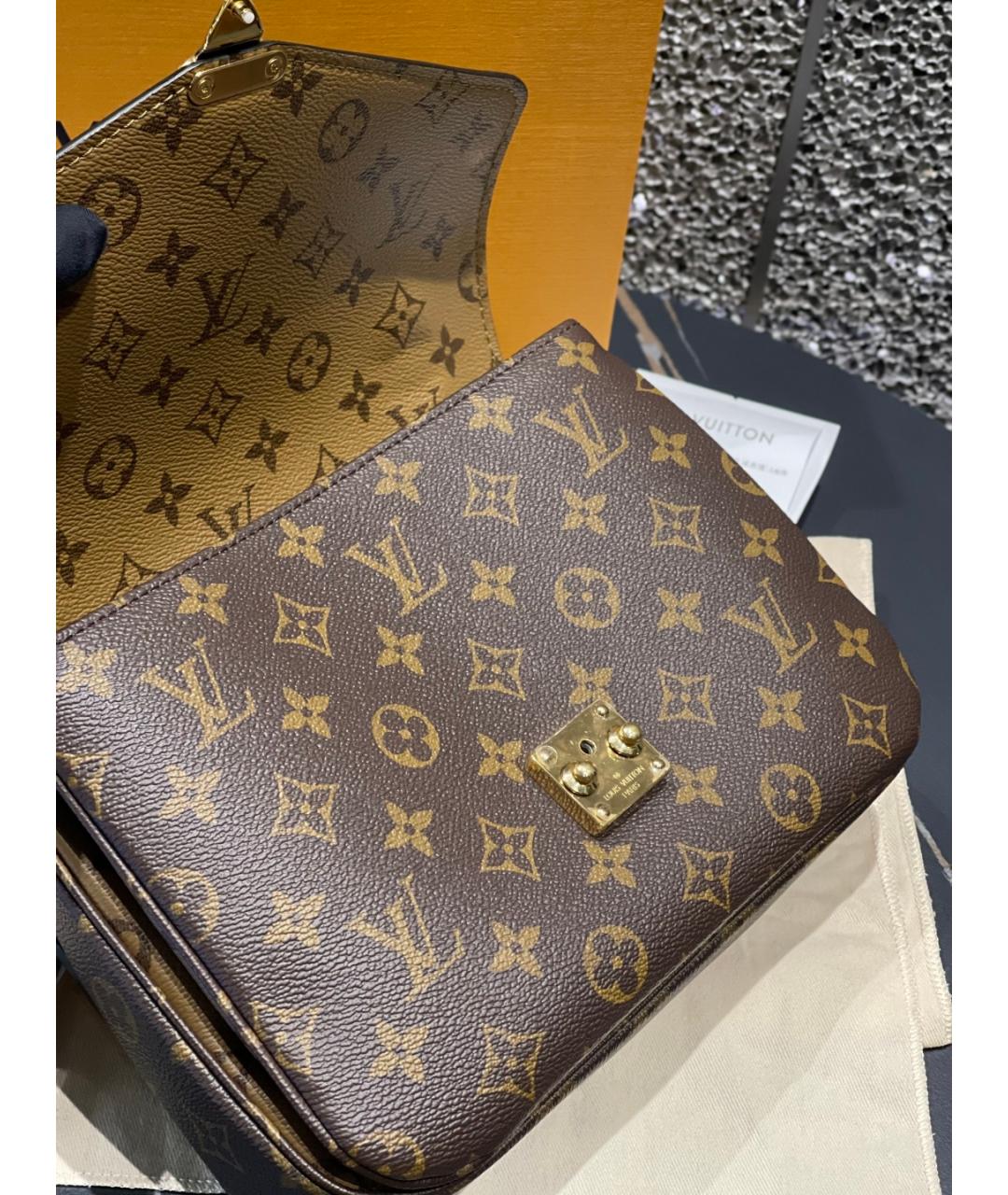 LOUIS VUITTON Коричневая сумка через плечо из искусственной кожи, фото 8