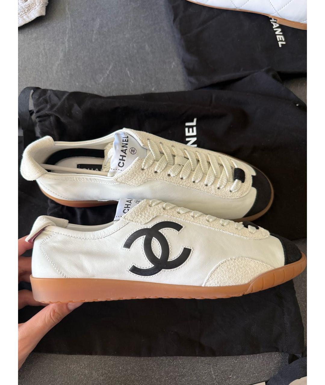 CHANEL Белые кожаные кеды, фото 4