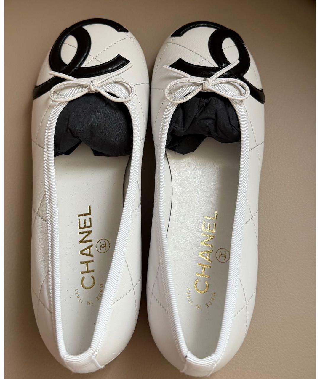 CHANEL Белые кожаные балетки, фото 3