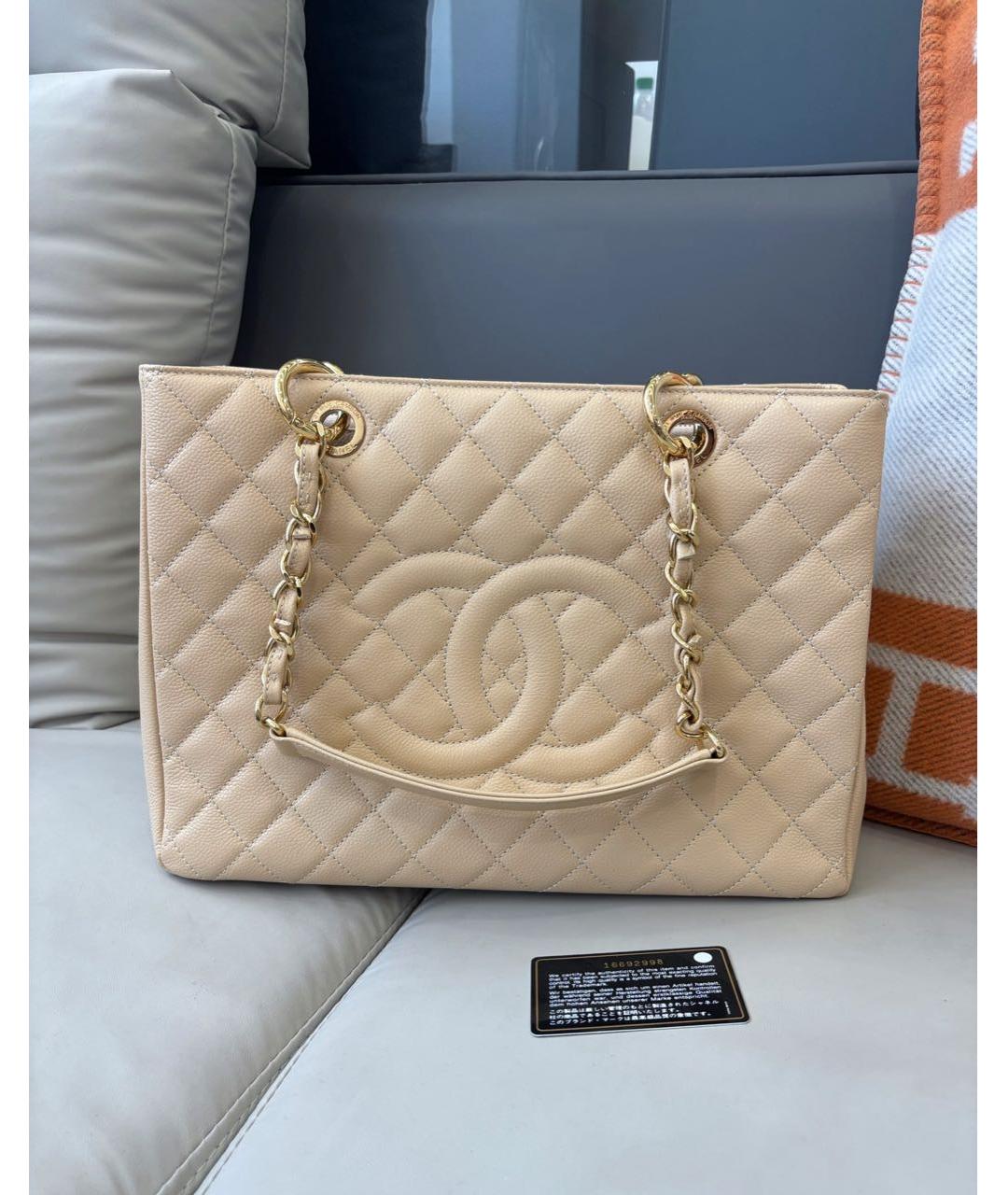 CHANEL Бежевая кожаная сумка тоут, фото 8